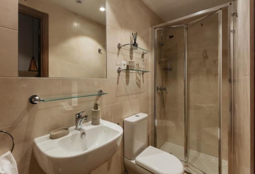 فندق صغير Livensa Living Studios San Sebastián