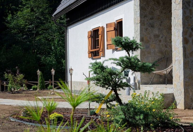 ベッドアンドブレックファースト Boutique Villa Pearl Of Plitvice, Plitvice Lakes