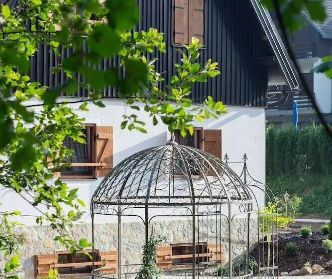 Aamiaismajoitus (B&B) Boutique Villa Pearl Of Plitvice, Plitvice Lakes