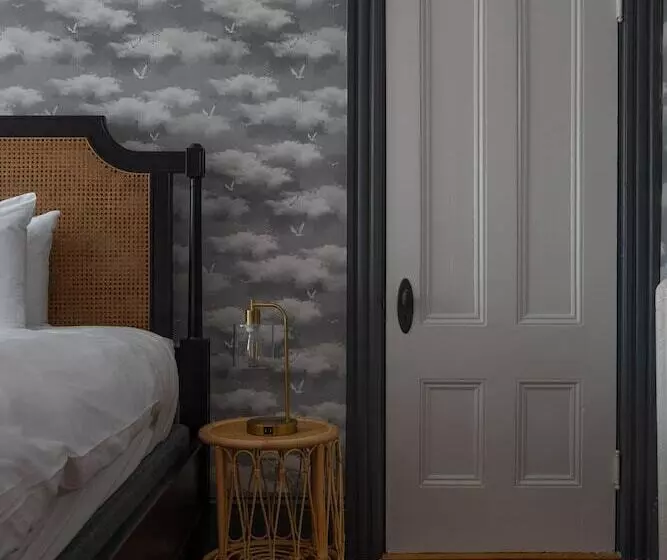 ベッドアンドブレックファースト Chart House Inn