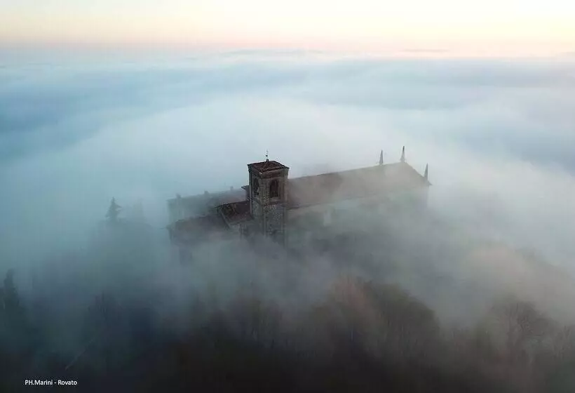 Aamiaismajoitus (B&B) L Annunciata Soul Retreat