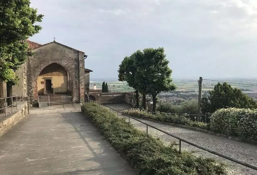 Aamiaismajoitus (B&B) L Annunciata Soul Retreat