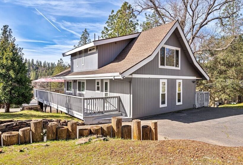 Escape At The Lake   Awesome Location Directly Across The Street From The Lake Lodge Beach By Yosemi