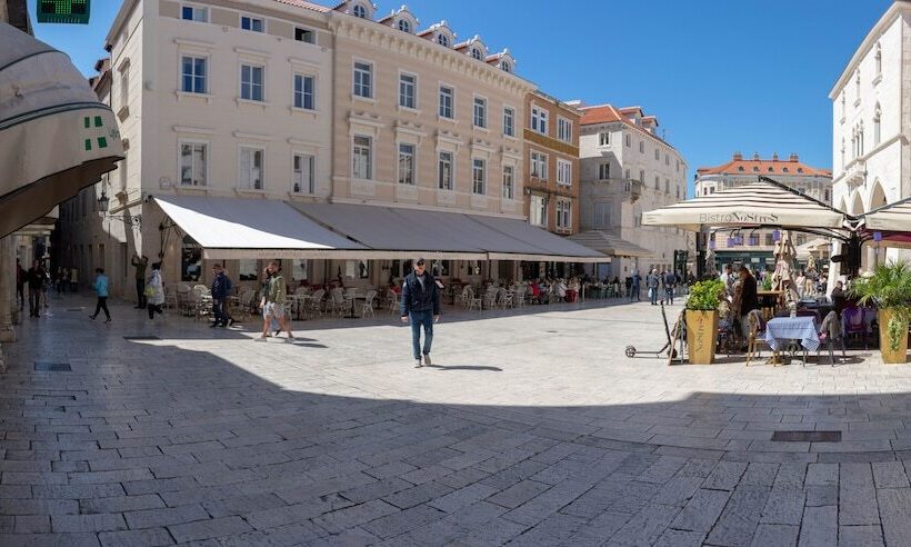 Hostal Luxury Rooms Rustic Chic