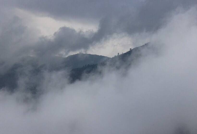 ホテル Camp Awara Dhanaulti