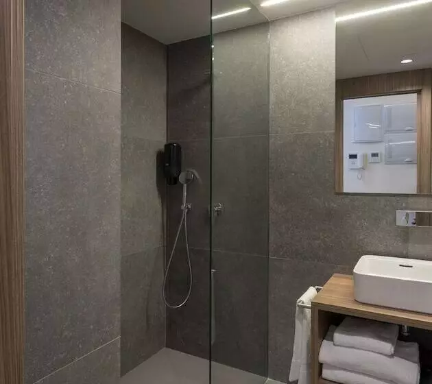 هتل Dau Studios