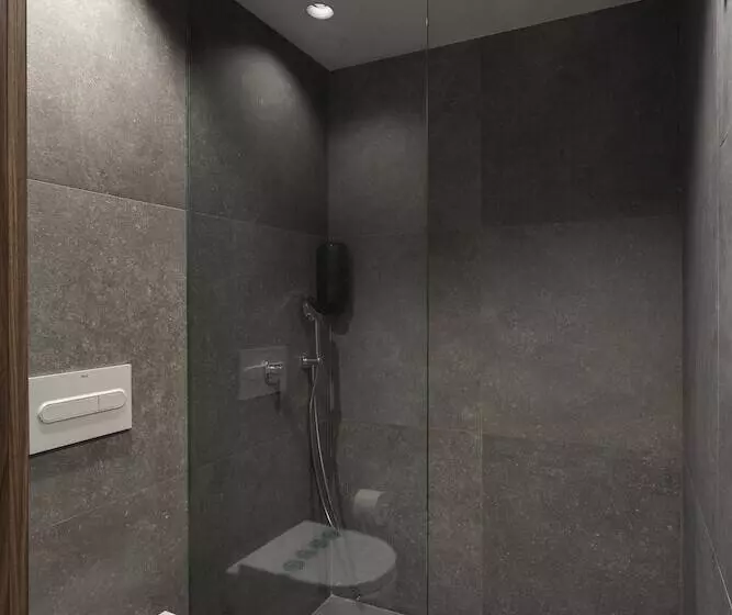 هتل Dau Studios