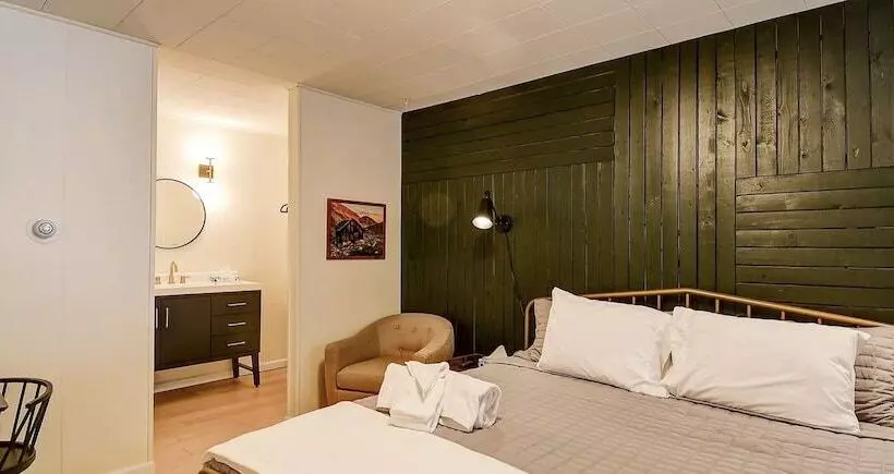 Hotelli Old Tale Inn