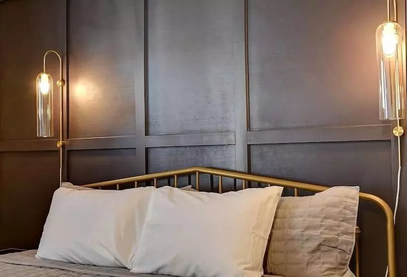 Hotelli Old Tale Inn