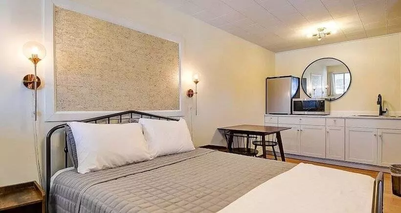 Hotelli Old Tale Inn