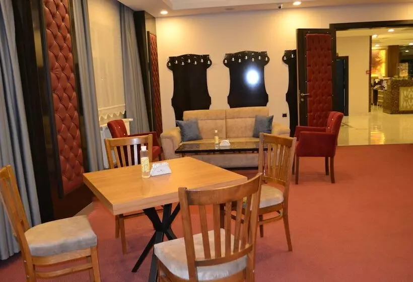 هتل Sapran Deluxe