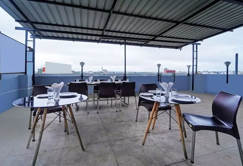 Hotelli Treebo Surya Comforts, 200 Mtrs From Kolhapur Railway Station