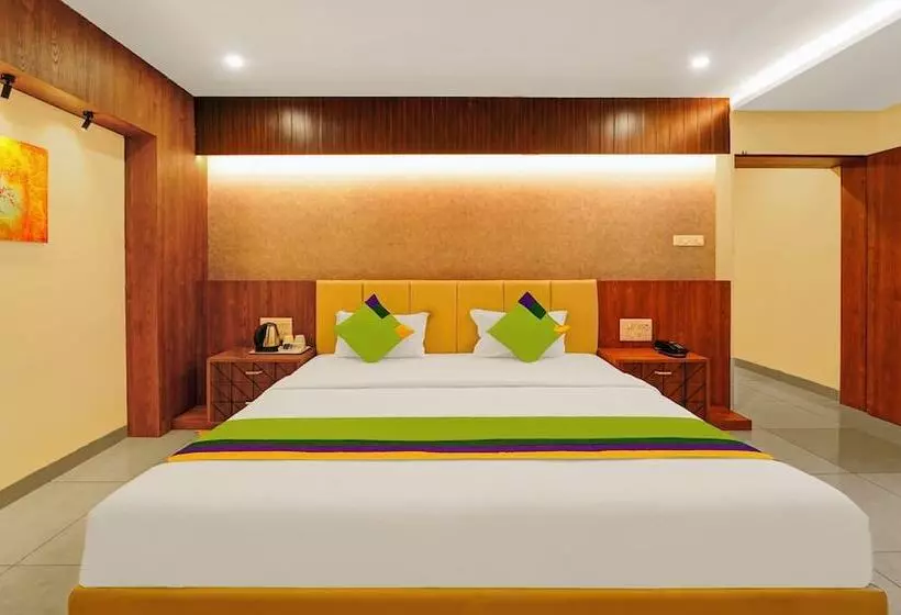 Hotelli Treebo Surya Comforts, 200 Mtrs From Kolhapur Railway Station
