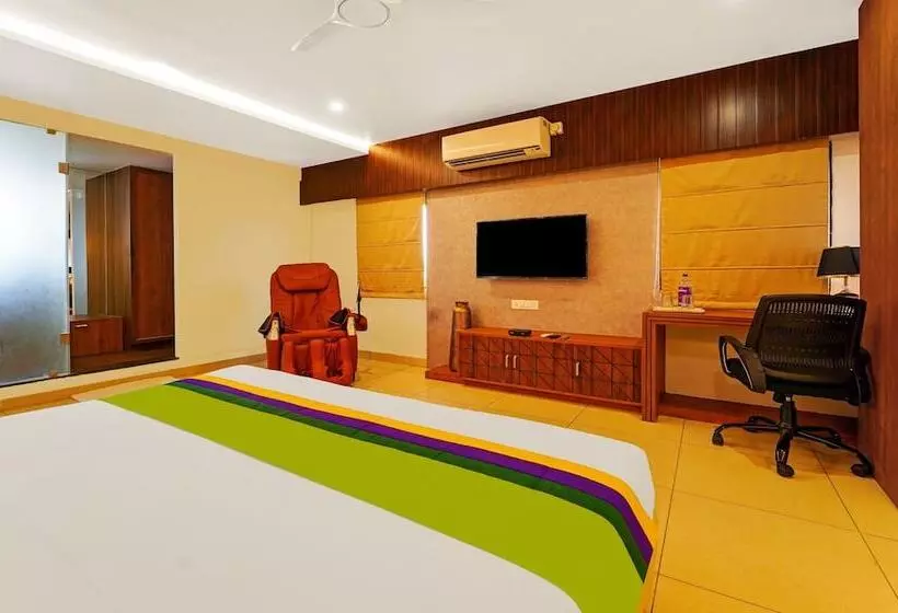 Hotelli Treebo Surya Comforts, 200 Mtrs From Kolhapur Railway Station