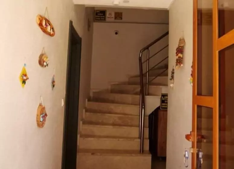 Li̇mon Otel Kiyiköy