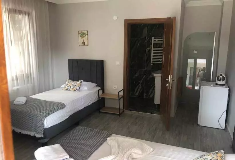 Li̇mon Otel Kiyiköy