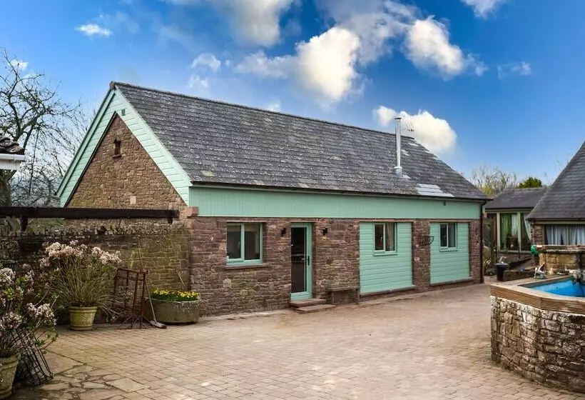 Luxury Cottage With Hot Tub In The Forest Of Dean