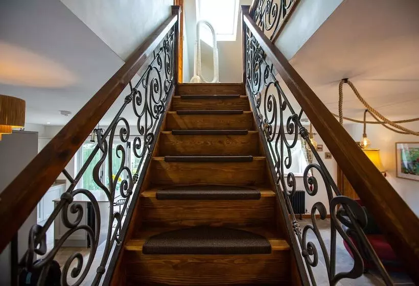 Luxury Cottage With Hot Tub In The Forest Of Dean