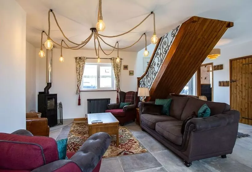 Luxury Cottage With Hot Tub In The Forest Of Dean