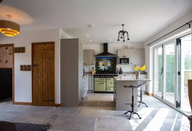 Luxury Cottage With Hot Tub In The Forest Of Dean