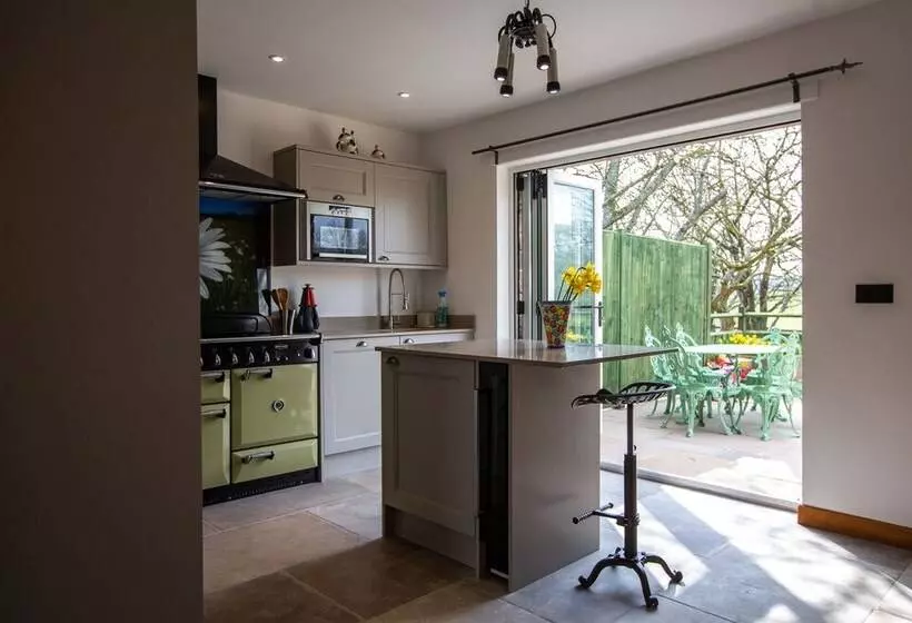 Luxury Cottage With Hot Tub In The Forest Of Dean