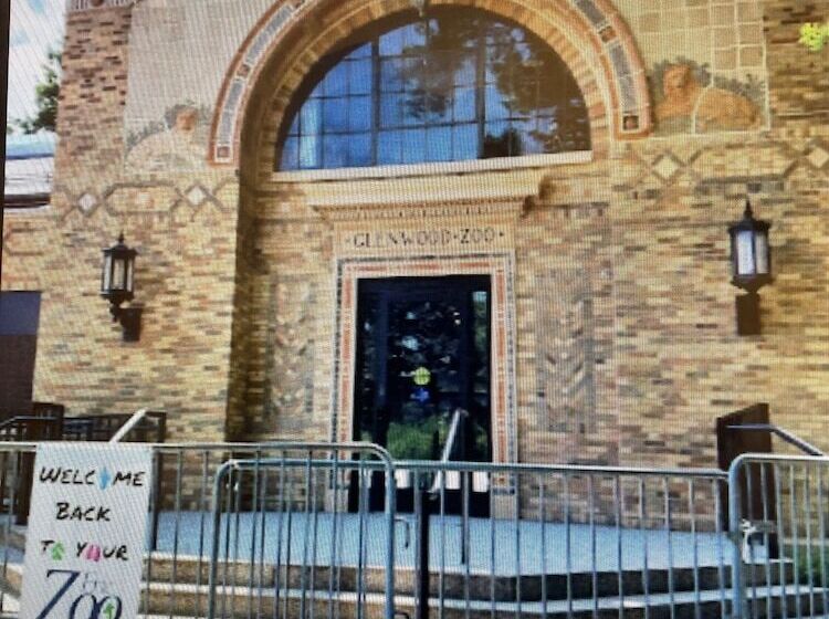 فندق على الطريق Rodeway Inn