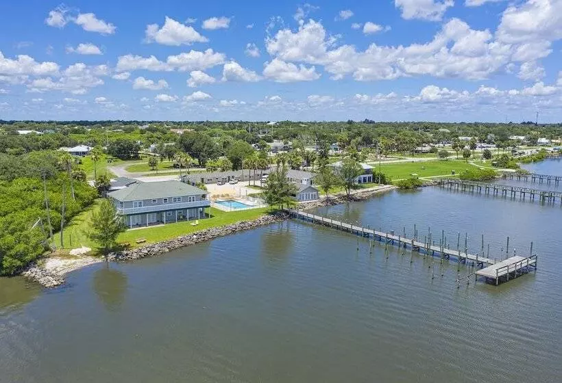 Motelli The Sportsman S Lodge & Marina