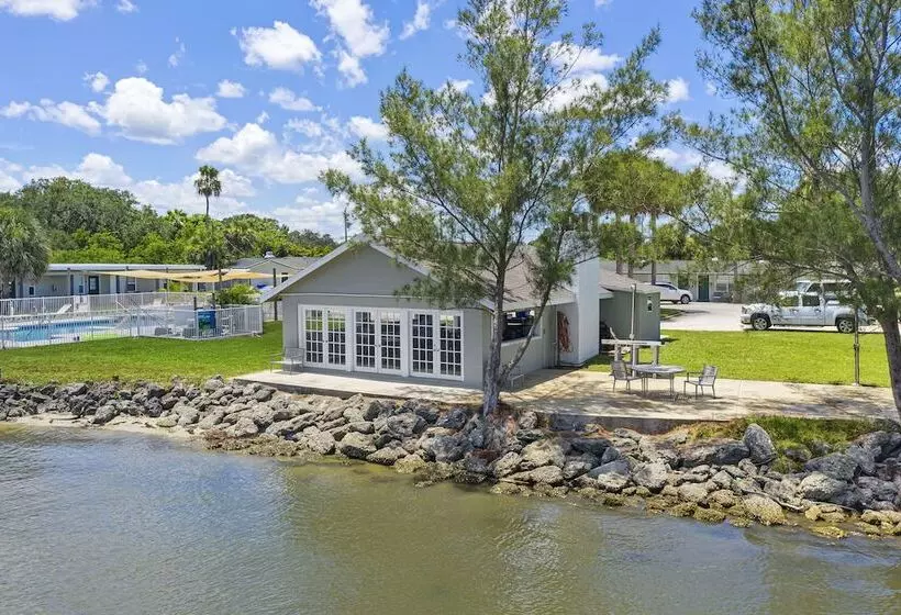 Motelli The Sportsman S Lodge & Marina