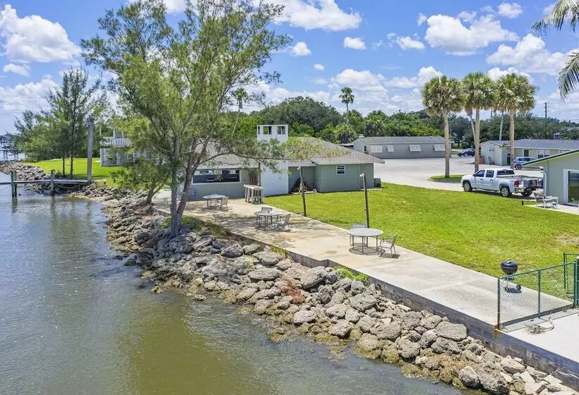 Motelli The Sportsman S Lodge & Marina