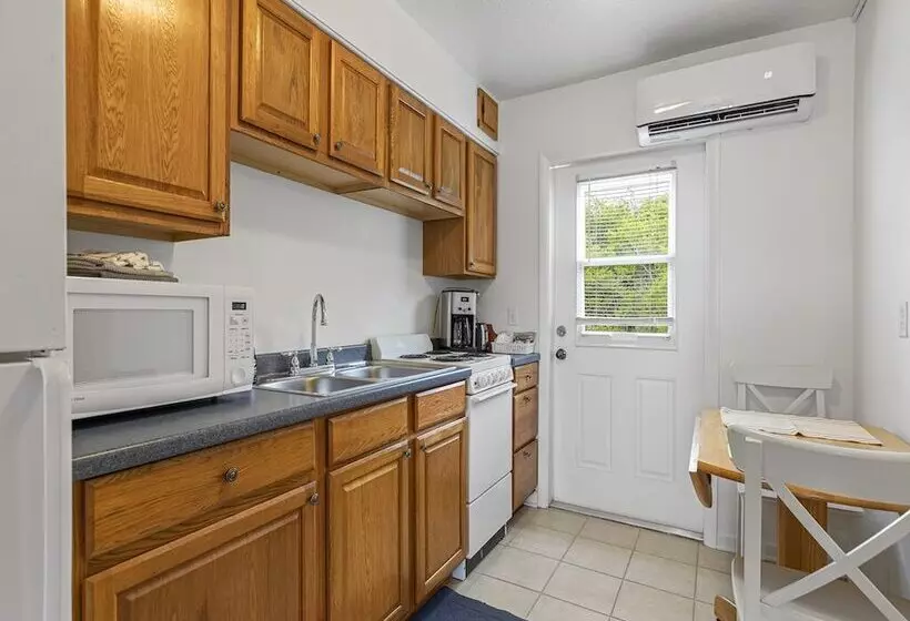 Motelli The Sportsman S Lodge & Marina