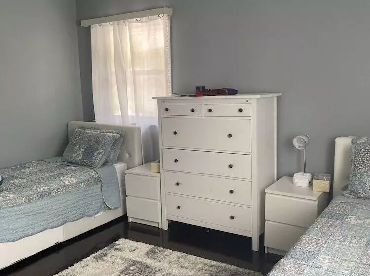 Majatalo Akeem S  Guest House