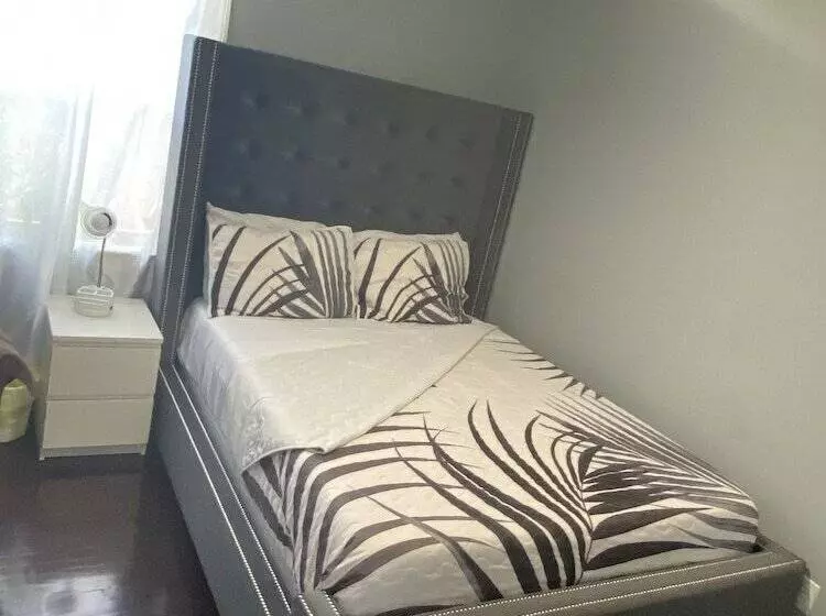 Majatalo Akeem S  Guest House