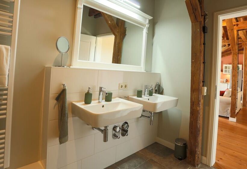 بنسيون Storchenhof Blumenow