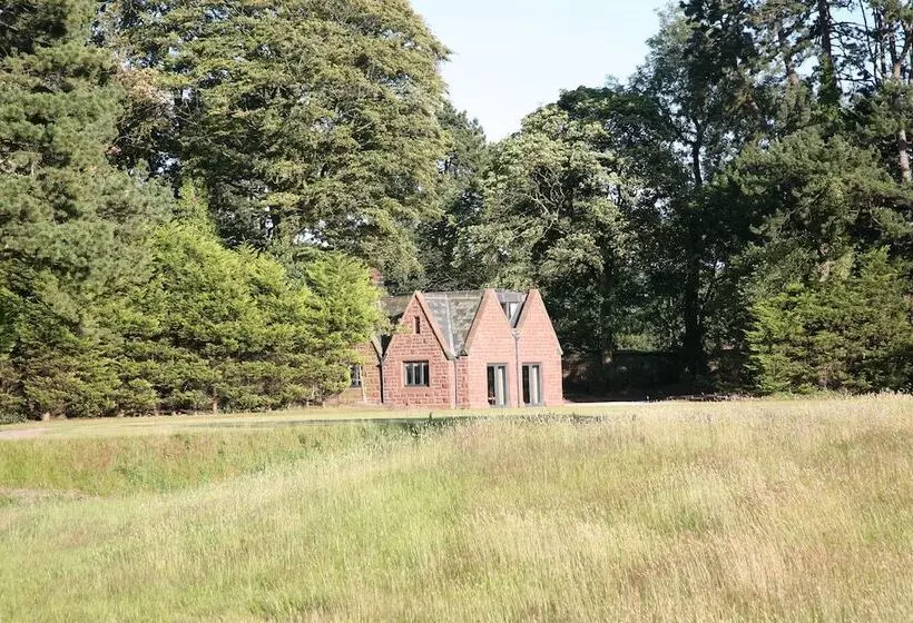 Majatalo Thornton Manor Estates