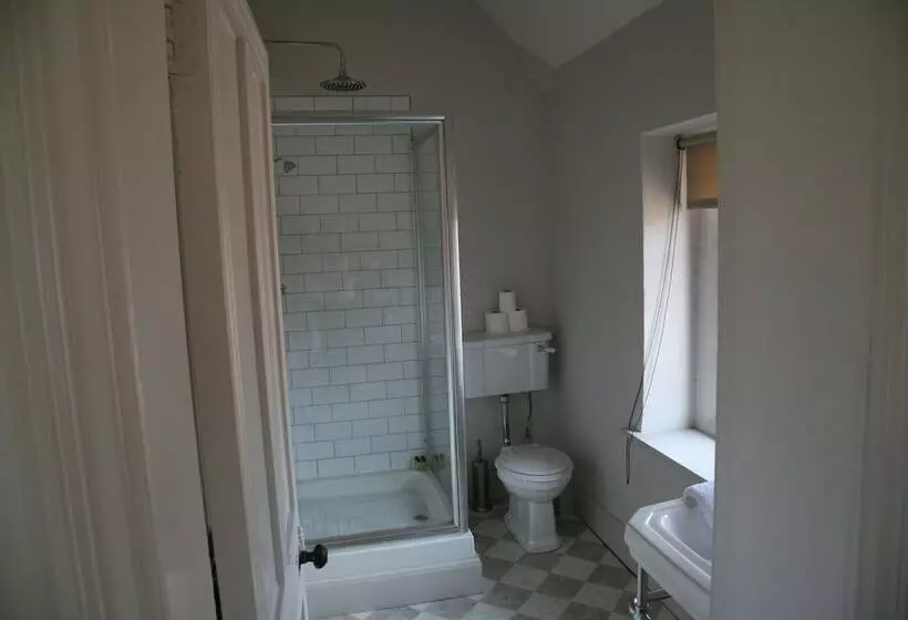 Majatalo Thornton Manor Estates