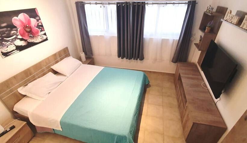 بنسيون Vacation Studio Oropos