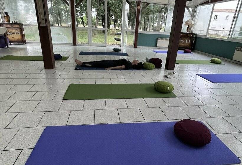 Пансион Villa De L Eguille