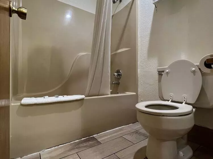 Southern Nights Motel