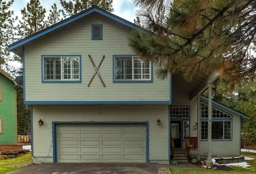 Sutter Trail Sparkles   Air Conditioned Large Family Home!