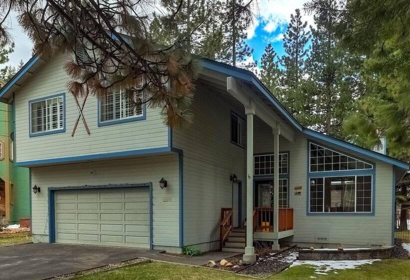 Sutter Trail Sparkles   Air Conditioned Large Family Home!