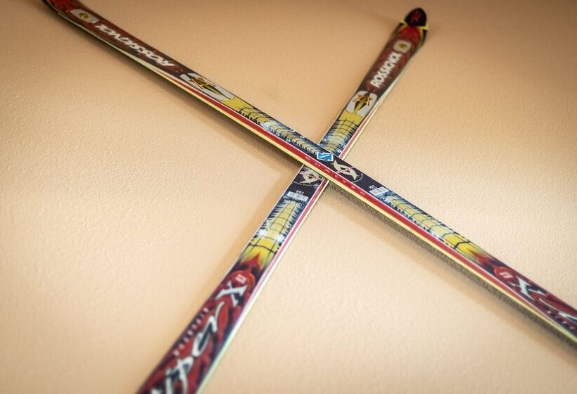 Sutter Trail Sparkles   Air Conditioned Large Family Home!