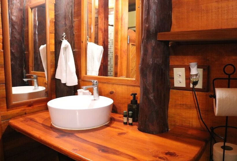 The Diving Lodge Downtown