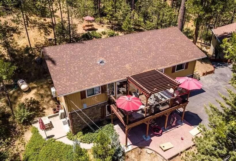 The Happy Place   Mountain Views And Amenities Galore By Yosemite Region Resorts