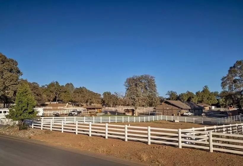 The Happy Place   Mountain Views And Amenities Galore By Yosemite Region Resorts