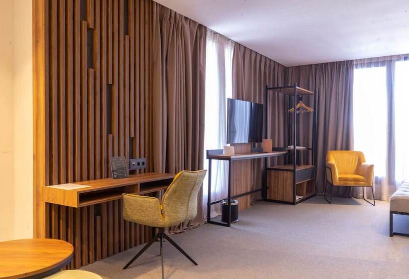 هاستل Urban Hotel And Spa