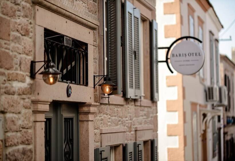 هتل Ali Baris Pansiyon Cunda