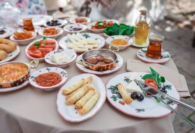 هتل Ali Baris Pansiyon Cunda