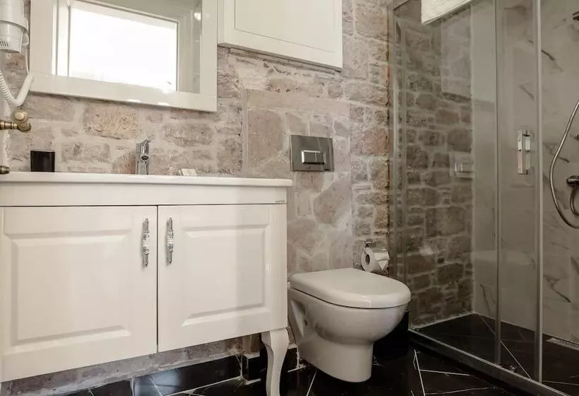 Hotelli Ali Baris Pansiyon Cunda