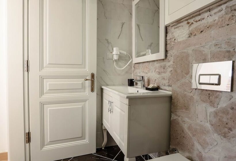 هتل Ali Baris Pansiyon Cunda