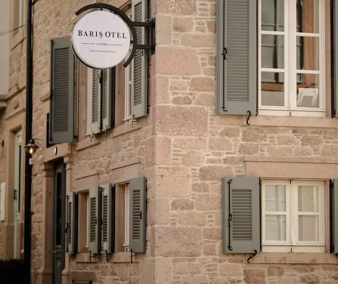 Hotelli Ali Baris Pansiyon Cunda